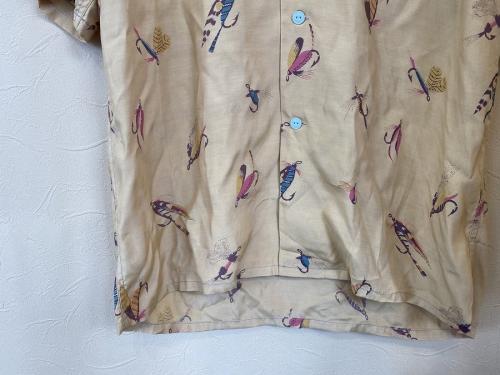 オープンカラーシャツのトレファクスタイル三鷹店