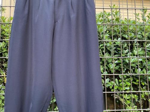 タックパンツのトレファクスタイル三鷹店