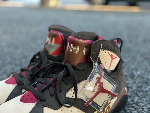 ナイキ エアジョーダンのAIR JORDAN 7 RETRO PATTA
