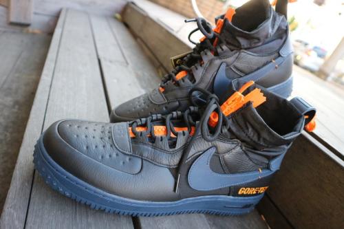 ナイキのAIR FORCE 1 WTR GTX