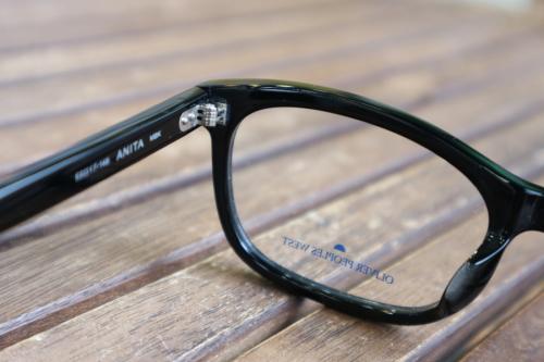 伊達眼鏡のメガネ