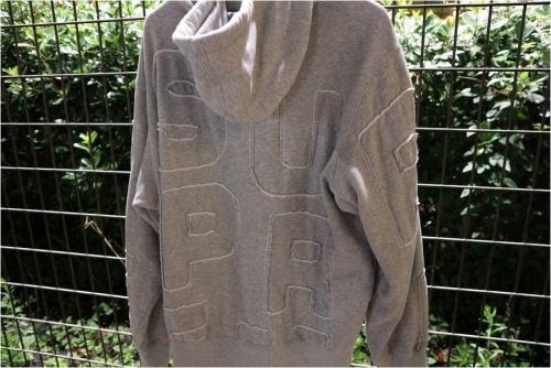 シュプリームのcutout letters hooded