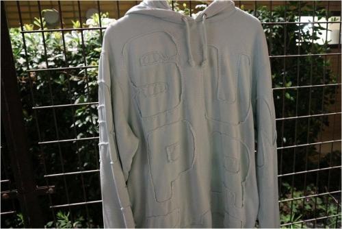 cutout letters hoodedの20SS