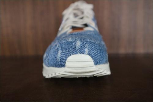 ナイキのLevis By You AIR MAX 90