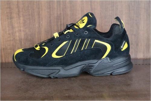 adidas × WANTOのナイキ × ワント