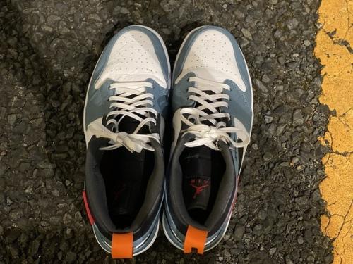 AIR JORDAN 1 MID SECU2802-100のトレファクスタイル三鷹店