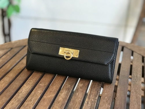 インポートブランドのSalvatore Ferragamo