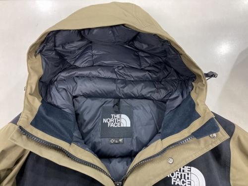 MOUNTAIN DOWN JACKETのビーチグリーン