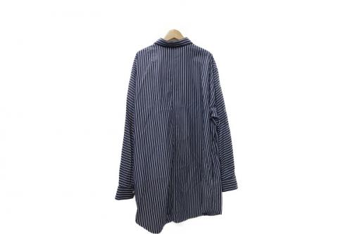 バレンシアガのPULLED SHIRT DRESS