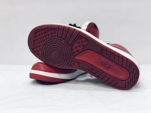 ナイキのAIR JORDAN 1 HIGH THE RETURN