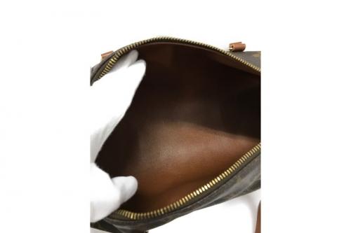 ボストンバッグ