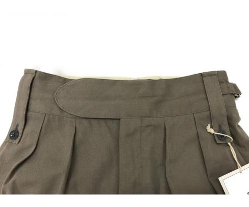 Loose Chino Beltless 2タックパンツの＃NEAT