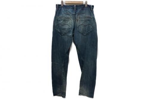 リーバイスレッドの初期立体裁断デニムパンツCONFORT