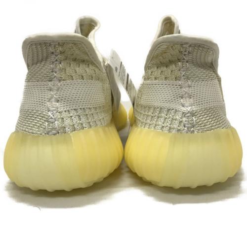 カニエウエストのadidas originals