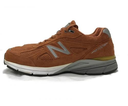 ニューバランスの990v4