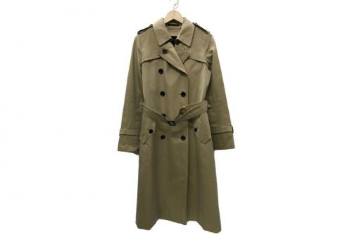 トップスのトレンチコート