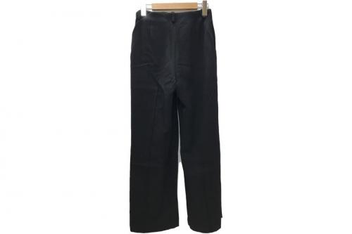 オーラリーのウールパンツ