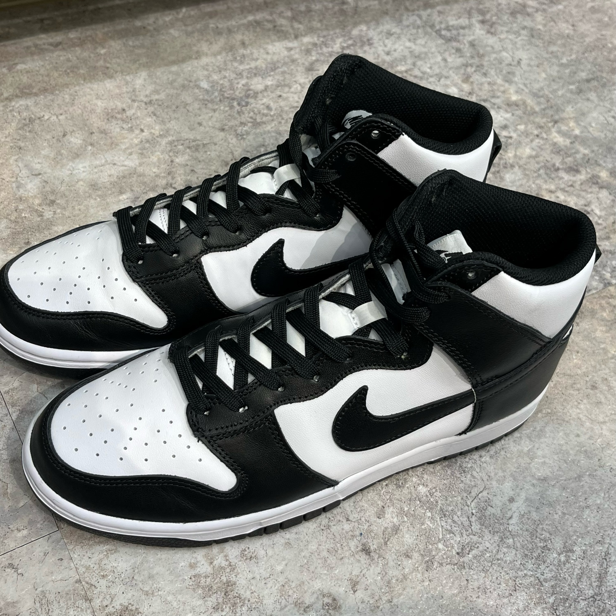 Nike ONE TOUＲ3箱 店ではなかなか販売してません。 かなり稀少品です 5/25(水)抽選販売のお知らせNIKE Dunk Low Retro｜スニーカー