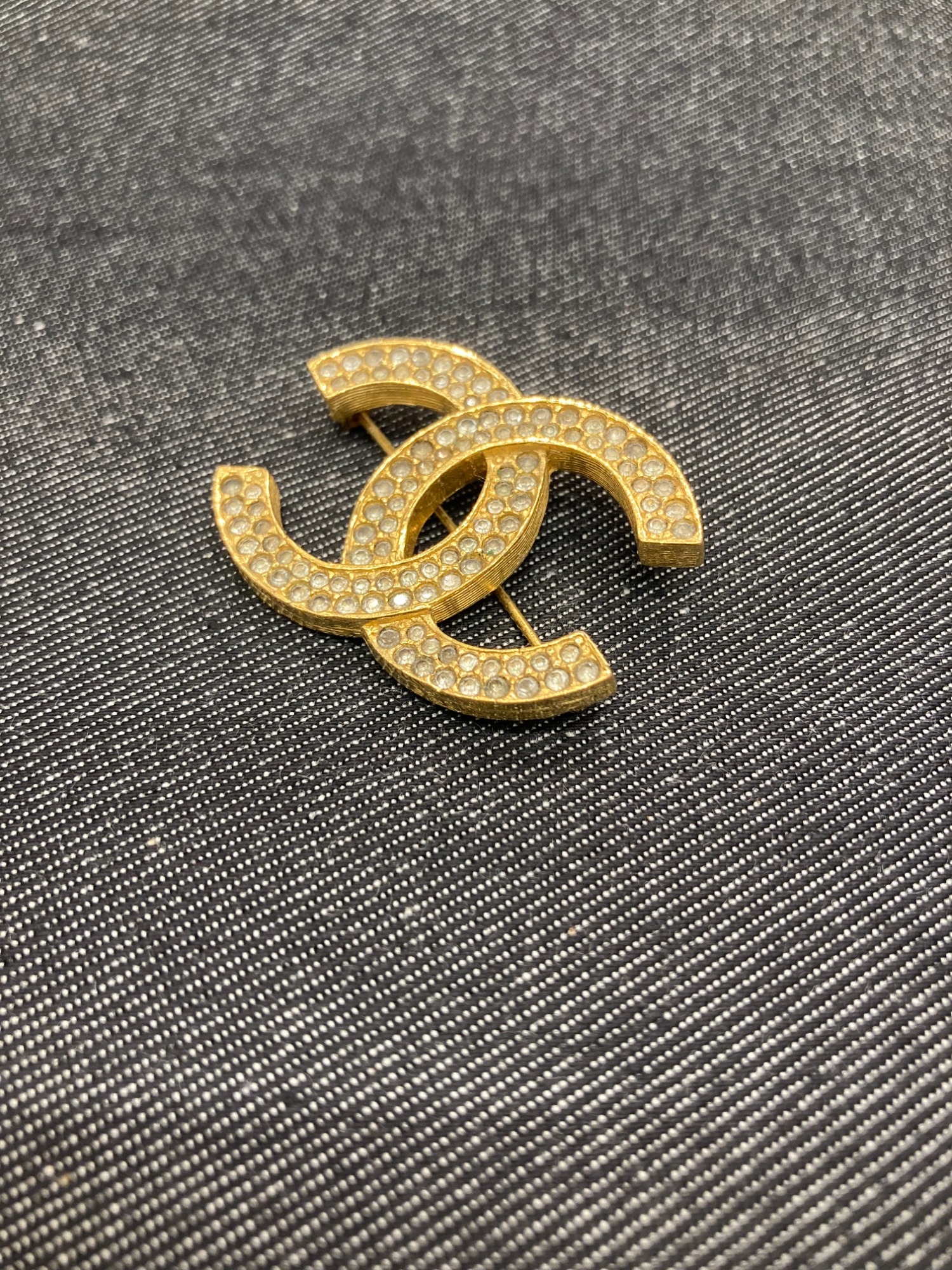 【ひとつで装いが華やぐ♪】CHANEL ブローチ CHANEL/シャネル】よりブローチとイヤリングのご紹介[2023.06.08
