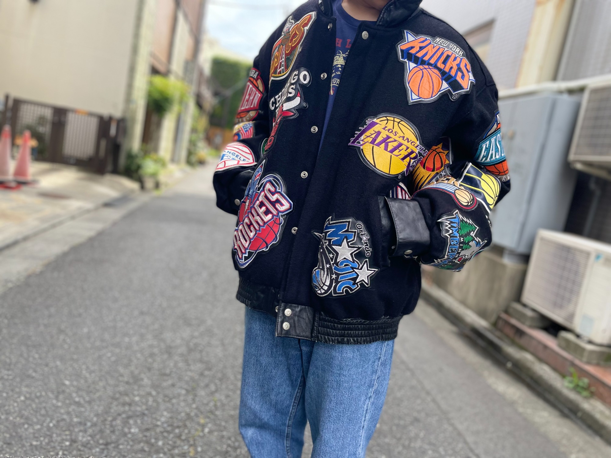 新品。　NBA ジェフハミルトン 全チームロゴ　スタジャンJACKET