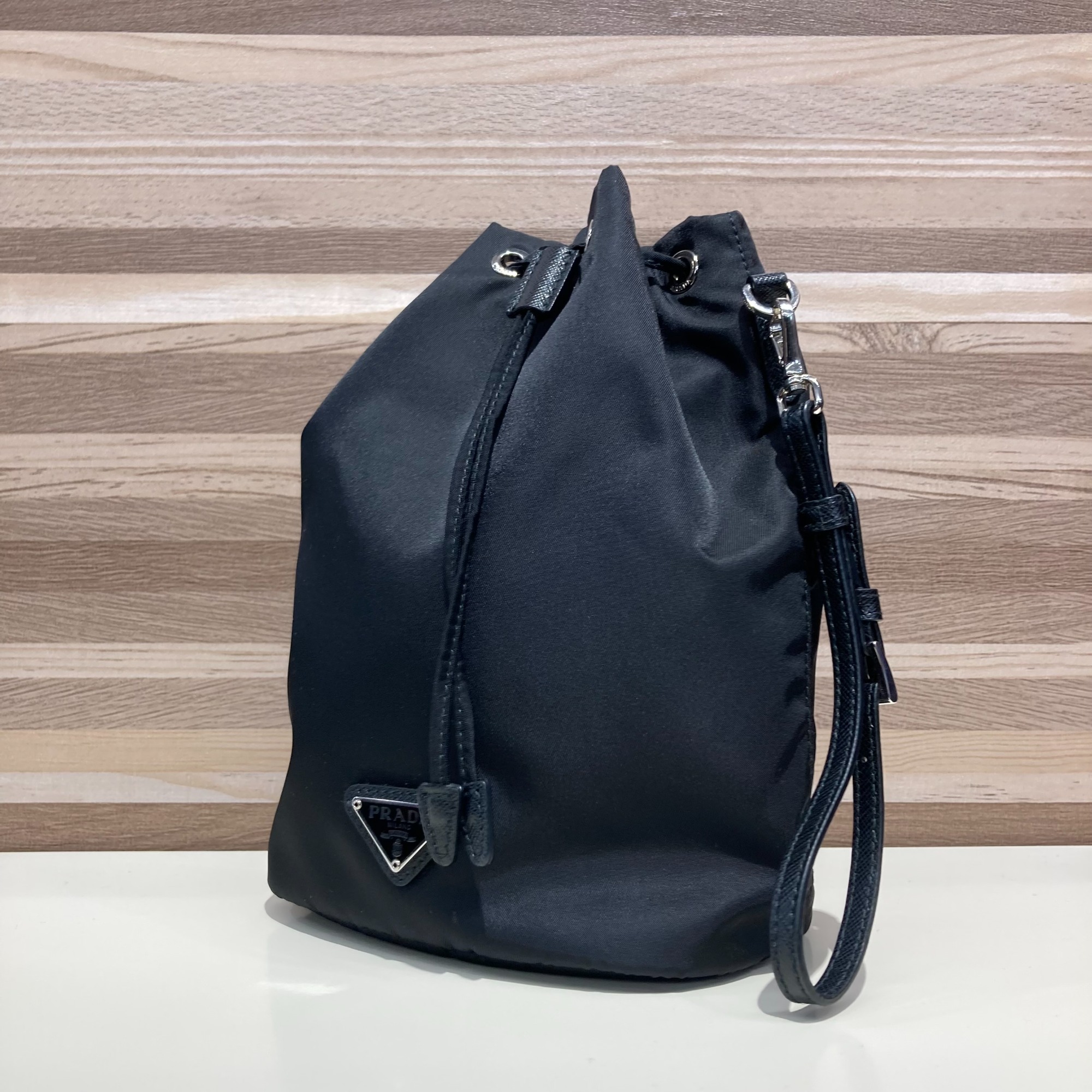 直営店●PRADA●リナイロンポーチ PRADA/プラダ】よりナイロンポーチのご紹介[2023.07.16発行