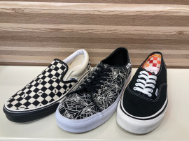 「スニーカーのVANS 」