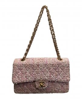 「ラグジュアリーブランドのCHANEL 」