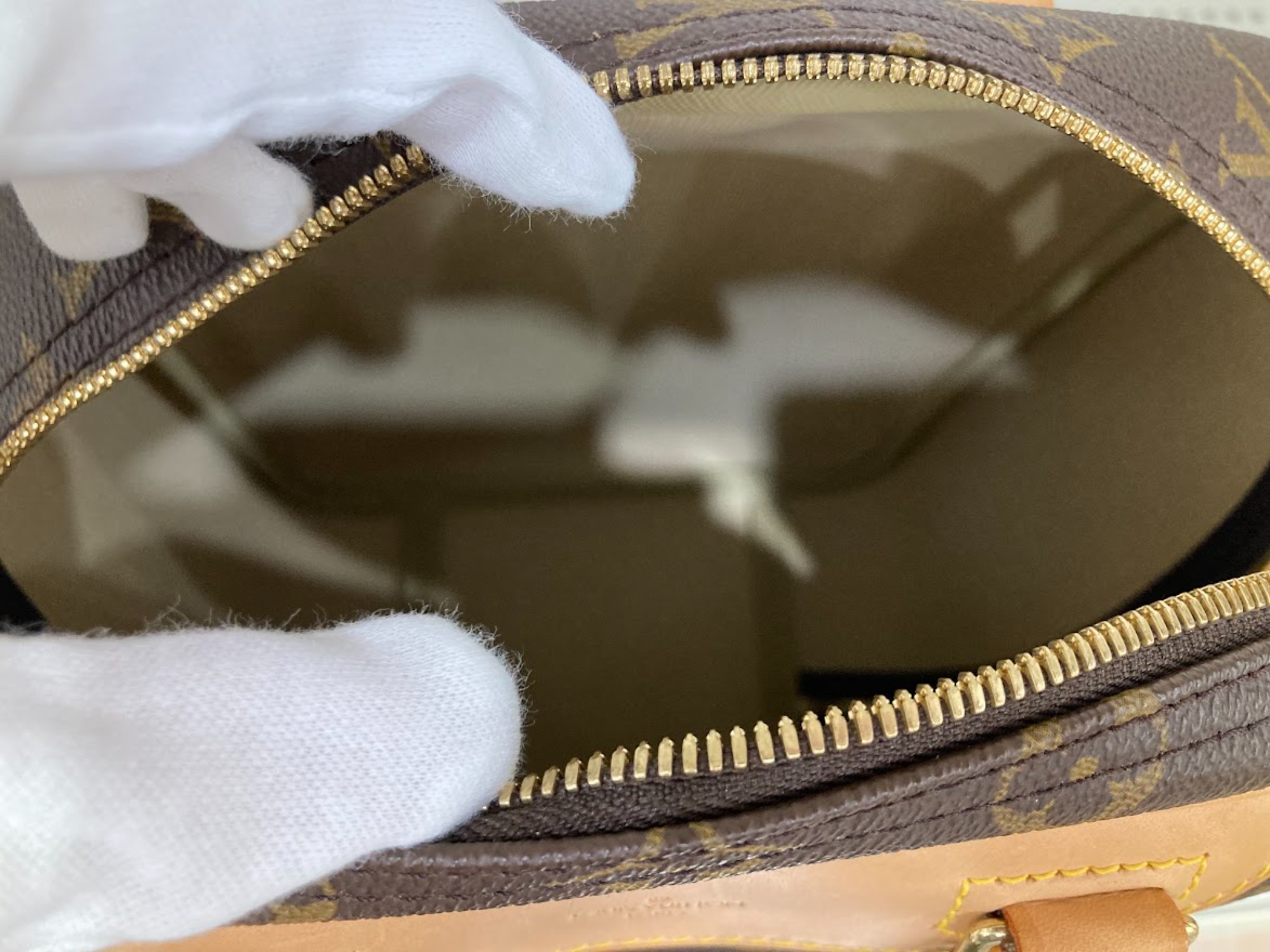 LOUIS VUITTON/ルイ・ヴィトン】モノグラム エクスキュルシオンを買取