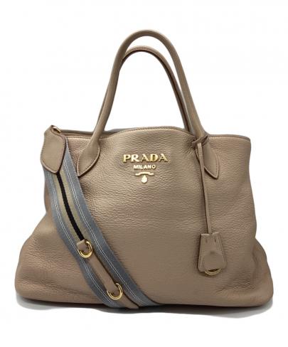 「ラグジュアリーブランドのPRADA 」