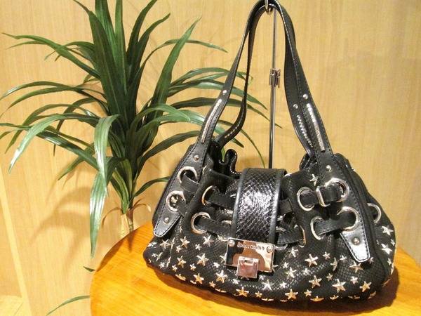 人気の星型スタッズバッグをご紹介 JIMMY CHOO(ジミーチュウ