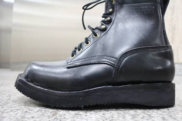 漢の一足。【GRIZZLY BOOT CO.(グリズリーブーツ)】編み上げブーツ入荷