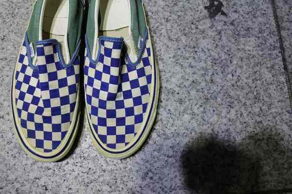西海岸の風を感じて。【VANS(ヴァンズ)ヴィンテージスリッポン】入荷 