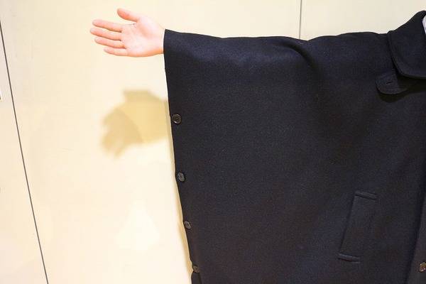 ANATOMICA（アナトミカ）より個性的なケープが入荷