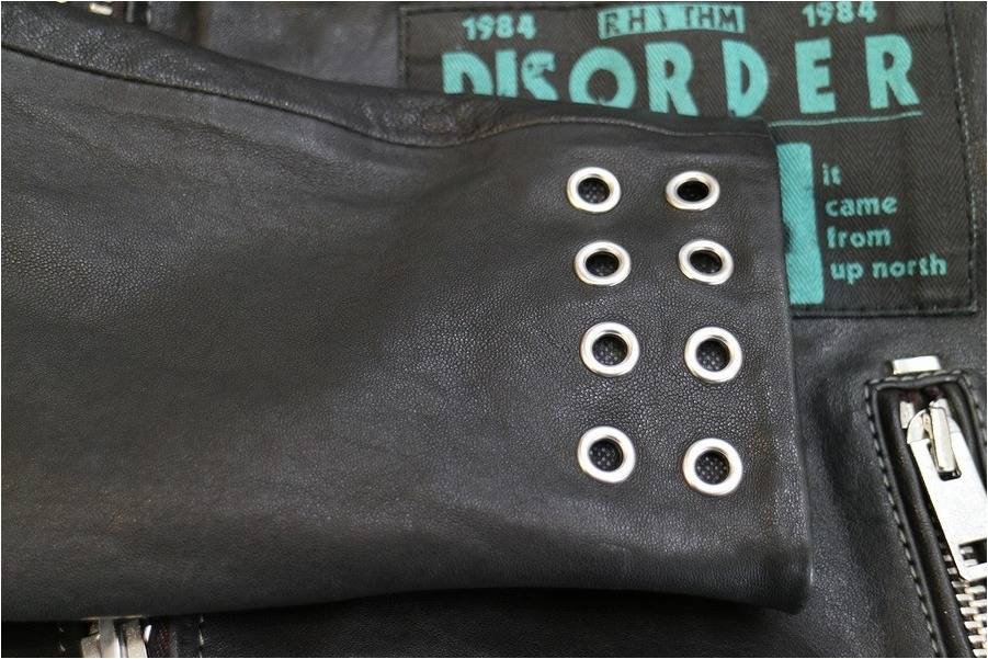 DIESELライダーズ　　破れあり（左上腕後ろ側） DIESEL(ディーゼル)のパンクなレザーライダースジャケット入荷致しまし