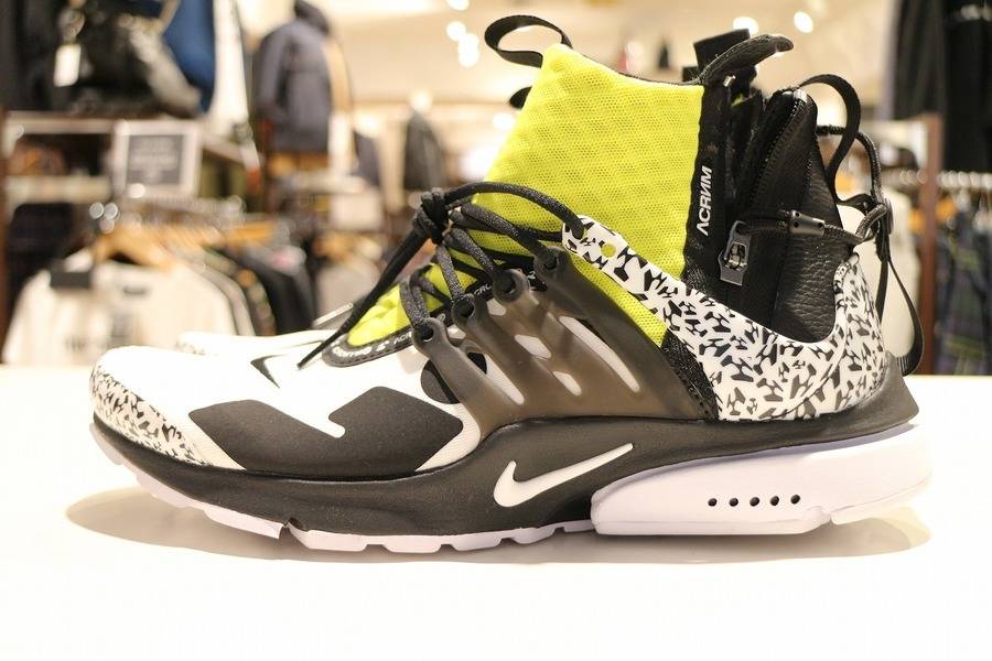 NIKE(ナイキ)のコラボスニーカーが入荷致しました！[2018.10.13発行 
