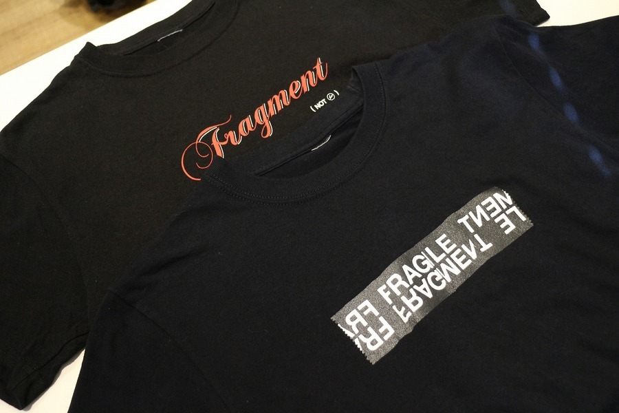 sacai×FRAGMENT/サカイ×フラグメント】Bonjour sacai TEE、FRAGILE TEE