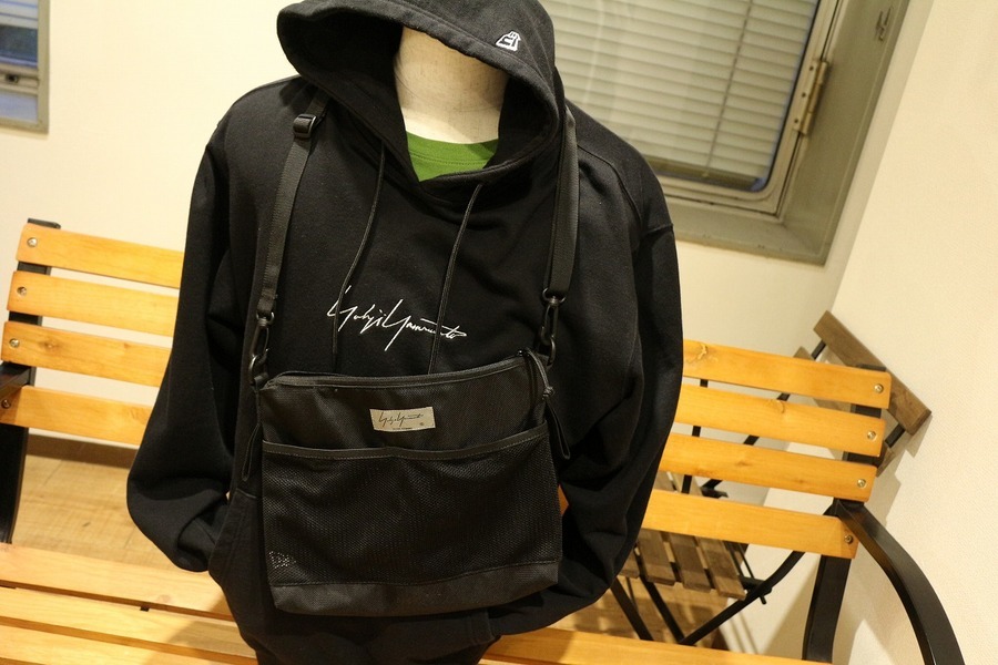 ヨージヤマモト ニューエラ　サコッシュ yohji yamamoto - pour homme × NEW ERA SACOCHE YY LABELLOGO