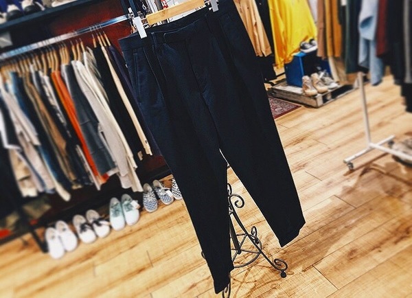 COMOLI/コモリ】ウールナイロン2タックパンツ 入荷情報[2019.09.05発行