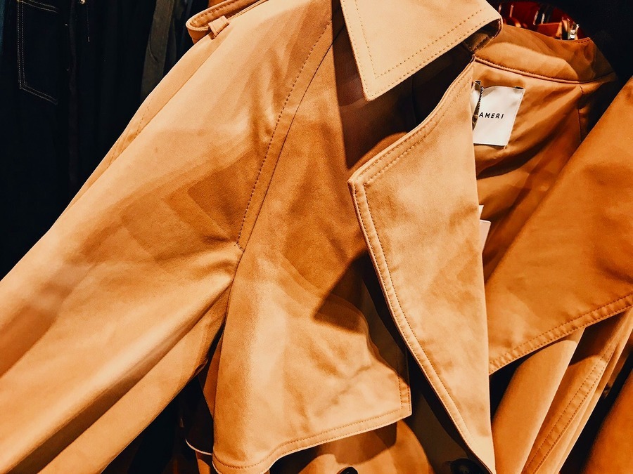 AMERI VINTAGE/アメリヴィンテージ】VARIOUS BACK PLEATS TRENCH 入荷