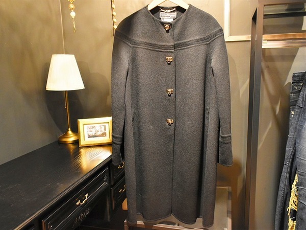 Salvatore Ferragamoサルバトーレフェラガモ　カシミヤ　コート 4105724E0056_m1_a002.jpg