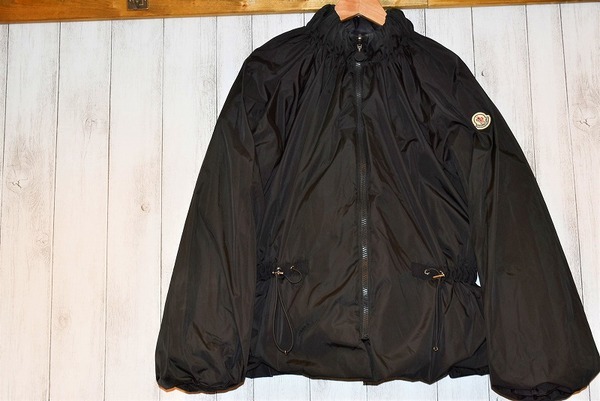 MONCLER S / モンクレール エス】リバーシブルフリルデザインダウン