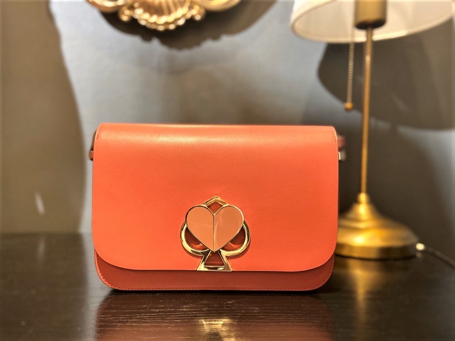 Kate Spade ケイトスペード 二コラツイストロック ミディアムショルダーバッグ入荷情報 04 18発行 Kate Spade ケイトスペード 二コラツイストロック ミディアムショルダーバッグ入荷情報 04 18発行