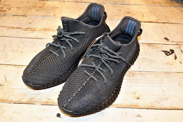 adidas / アディダス】YEEZY BOOST 350 V2 “ BLACK ”(FU9006)入荷情報 