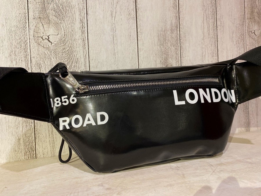 BURBERRY / バーバリー】ホースフェリープリント コーティング