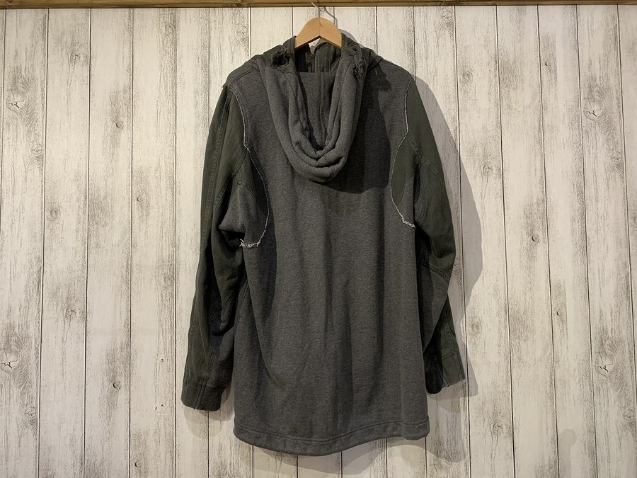 ISSEY MIYAKE／イッセイミヤケ】より再構築オーバージップ