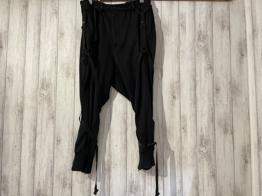 買取強化ブランド【Y-3 / ワイスリー】より【パラシュートクロップド