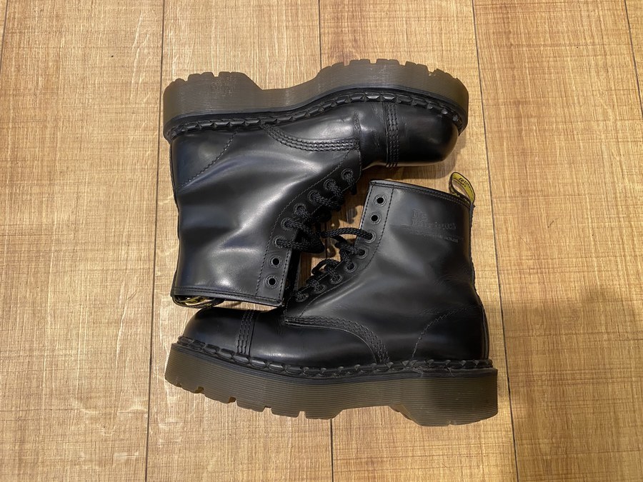 本日は買取強化ブランドDr.Martens/ドクターマーチンより8ホール 本日は買取強化ブランドDr.Martens/ドクターマーチンより8ホール