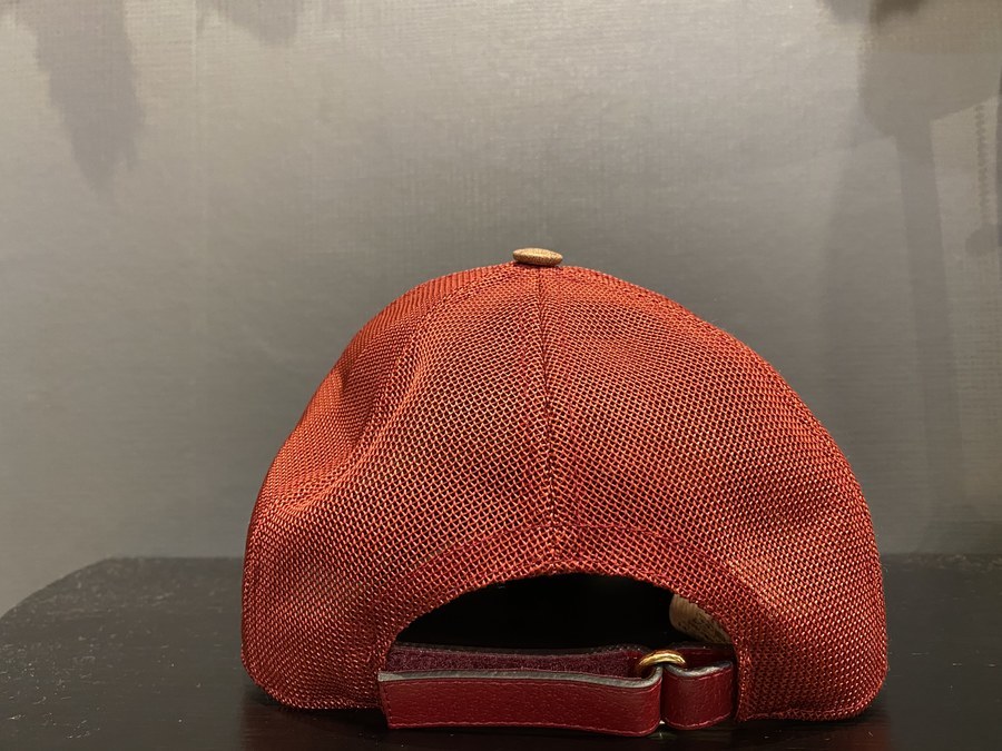 本日は買取強化ブランドGUCCI/グッチよりミニGGスプリーム