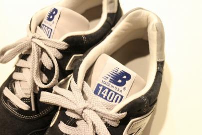 「スニーカーのNEW BALANCE 」