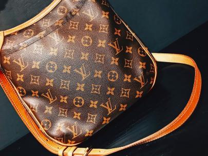 「インポートブランドのLOUIS　VUITTON 」